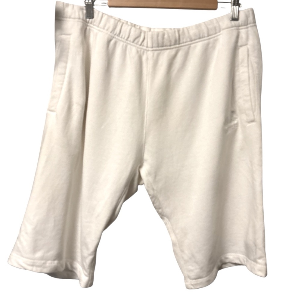 🆕ROOTS 100% Organic Cotton Shorts in White - Picture 3 of 9